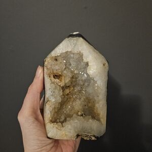 Natural Stone Agate Crystal Cave